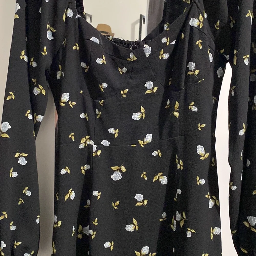 Forever 21 Black with baby blue flowers midi dress - Picture 2 of 5